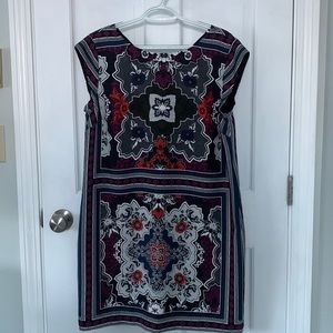 Women’s Banana Republic, size 12 cap sleeve, at the knee